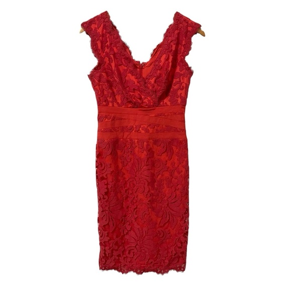 Tadashi Shoji Floral Embroidered Lace Scalloped V-Neck Dress Sz 6 Petite Red - Picture 3 of 9